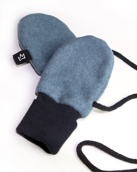 Baby Handschuhe in blau mit Schnur