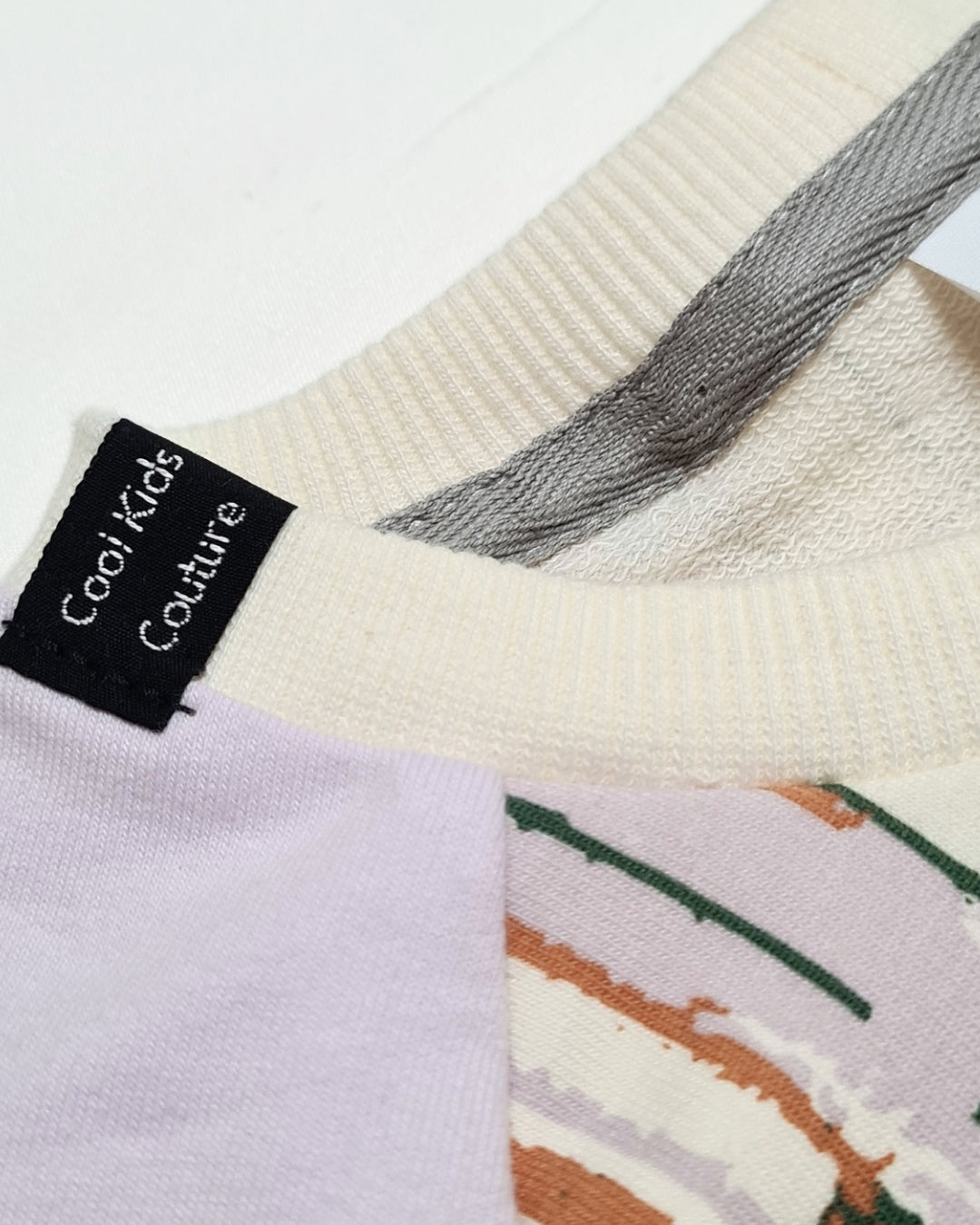 Stylischer Kinder-Sweater von LEROBE – Bequemer Pullover mit modernem Muster für Jungen & Mädchen