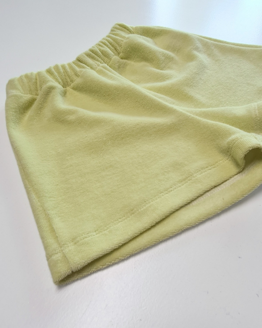 Frottee-Short Kinder „Mellow Green“ Gr. 62–104 – Bio Baumwolle