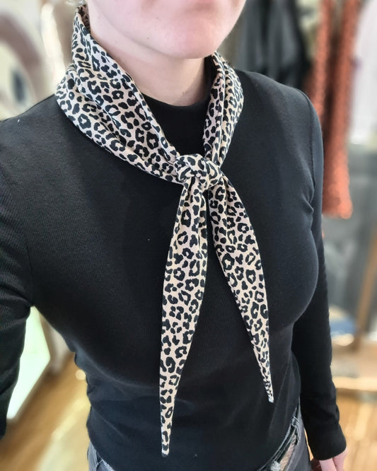 Sophie Scarf Leo aus Bio-Baumwolle – genähter Trend-Schal (Gr. 88 cm & 112 cm)