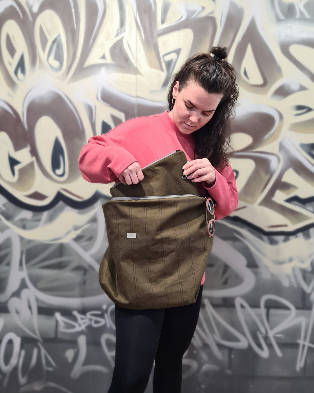 Mom-Bag „Nova“- Geräumige Canvas-Tasche für den Mama-Alltag mit Leo-Futter & Extra-Täschchen
