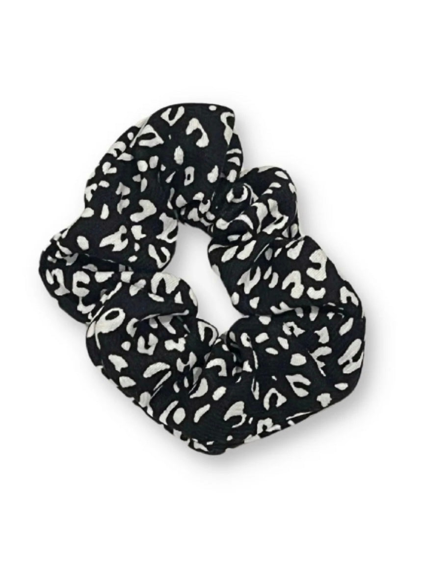 Leo Scrunchie in verschiedenen Farben