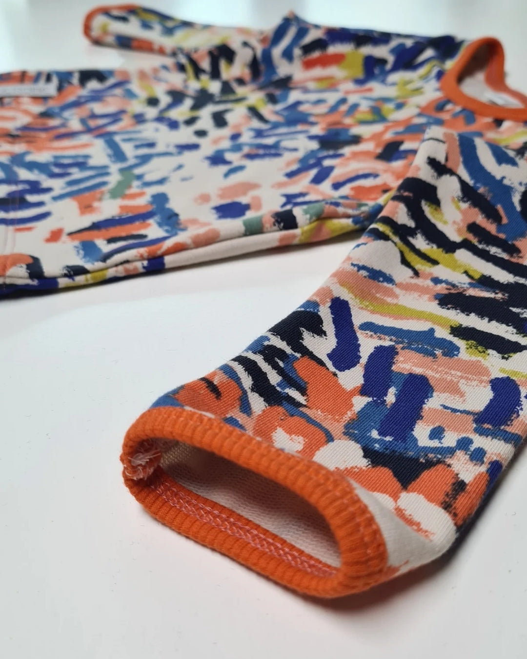 Longsleeve Kinder „Farbspiel“ aus weichem Sweat – Gr. 62–104