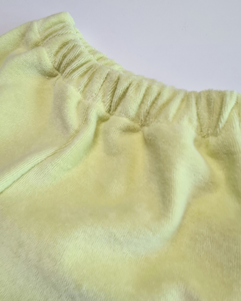 Frottee-Short Kinder „Mellow Green“ Gr. 62–104 – Bio Baumwolle
