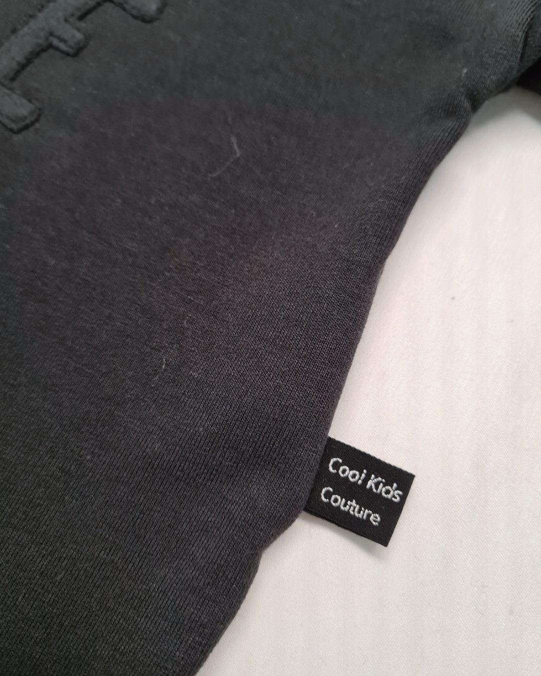 LEROBE Sweater „Cool Kid“ | Handmade Kindermode | Oversize Sweater mit Applikation