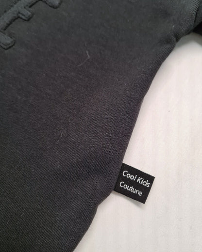 LEROBE Sweater „Cool Kid“ | Handmade Kindermode | Oversize Sweater mit Applikation